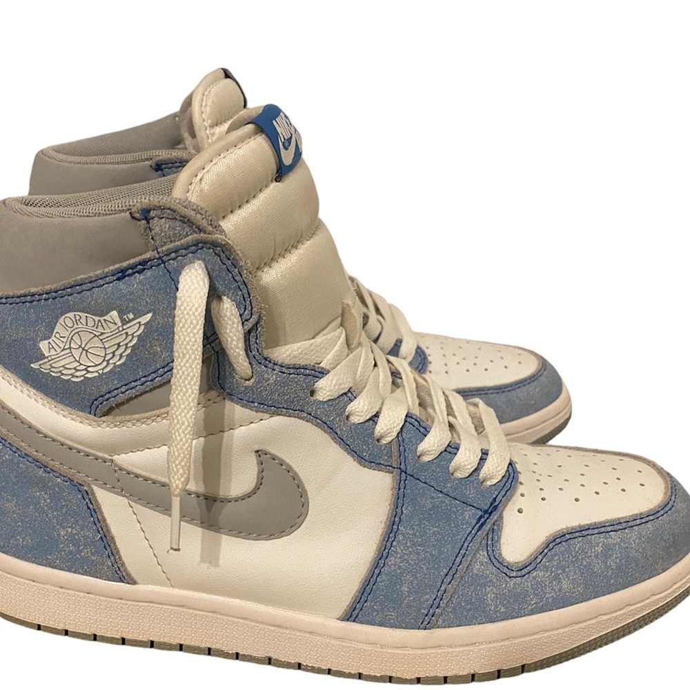 Jordan 1 HyperRoyal